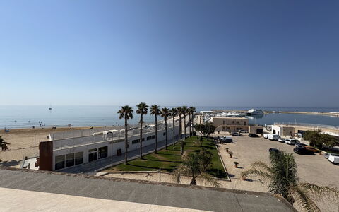 La Casa di Luigi: Hav, Kyst, Ocean, Strand, Skygge, Tropics, Badeby, Walkway
