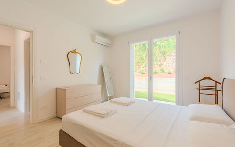 Annamaria: Indretning, Gulvbelægning, Etage, Loft, Hjem, Værelse, Seng, Soveværelse, Lejlighed, Bed Frame