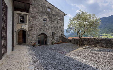 Casa Torre Il Castello: Møbel, Køkken & Spisebord, Stol, Etage, Hav, Altan, Ocean, Udvej, Eco Hotel, Spisestue
