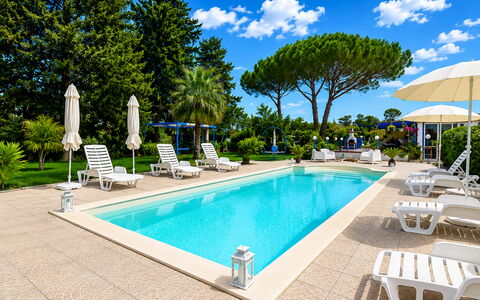 Villa Didymos: Svømmepøl, Udvej, Have, Fritid, Eco Hotel, Landscaping, Skygge, Hotel, Ferieby