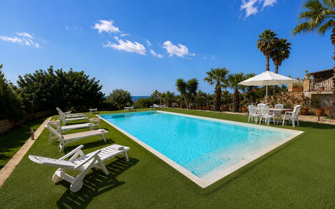 Villa Don Pino: Svømmepøl, Udvej, Eco Hotel, Estate, Landscaping, Fritid, Hotel, Hacienda, Lawn