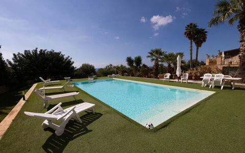 Villa Don Pino: Svømmepøl, Udvej, Fritid, Eco Hotel, Hacienda, Landscaping, Kunstgræs, Have, Lawn