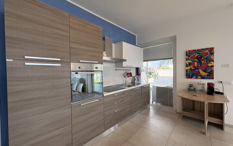 A Casa di Gio: Gulvbelægning, Køkken Apparat, Køkken, Større Bandage, Indretning, Træ, Cabinetry, Countertop, Etage, Møbel