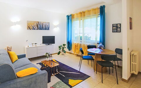 Boscolago: Indretning, Møbel, Gulvbelægning, Etage, Værelse, Loft, Couch, Lejlighed, Stue, Bord