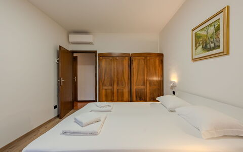 Locanda dei Nonni: Lejlighed, Loft, Bed Frame, Seng, Soveværelse, Hotel, Bejdse, Sengetøj, Suite, Hårdttræ