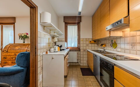 Locanda dei Nonni: Køkken, Countertop, Træ, Gulvbelægning, Indretning, Lejlighed, Køkken Apparat, Cabinetry, Større Bandage, Etage