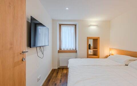 Ca' Alma Dolomia: Træ, Soveværelse, Seng, Sengetøj, Sengetøj, Indretning, Bed Frame, Etage, Hårdttræ, Bejdse