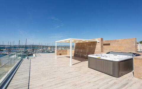Porto di Luce Luxury, Jacuzzi and Seaview: Gulvbelægning, Etage, Trægulve, Kompositmateriale, Dæk, Hårdttræ, Udendørs Møbler, Planke, Bejdse, Skygge