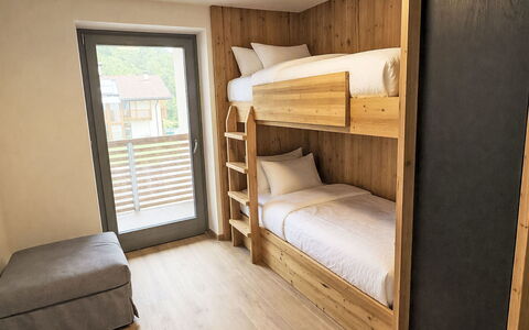 Vita Nova: Træ, Møbel, Køjeseng, Gulvbelægning, Etage, Soveværelse, Bejdse, Seng, Hårdttræ, Planke