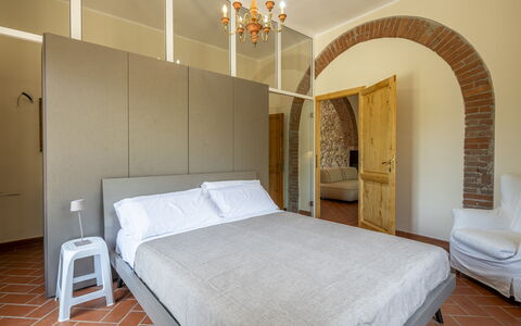 Casale delle Lupe, Campiglia Marittima: Væg, Indretning, Møbel, Soveværelse, Gulvbelægning, Etage, Loft, Seng, Værelse, Belysning