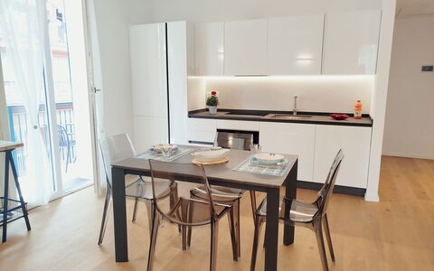 Lola Home - Levanto: Møbel, Indretning, Gulvbelægning, Træ, Etage, Køkken, Køkken & Spisebord, Bord, Countertop, Stol