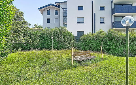 Monica: Grøn, Busk, Have, Lawn, Skygge, Estate, Gård, Landscaping, Backyard