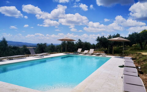 Villa Santa Chiara: Svømmepøl, Blå, Udvej, Udendørs Møbler, Paraply, Liggestol, Eco Hotel, Skygge, Flise, Thermae