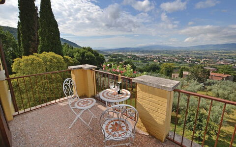 Villa Santa Chiara: Altan, Stol, Stueplante, Hegn, Villa, Eco Hotel, Hacienda, Blomsterkrukke