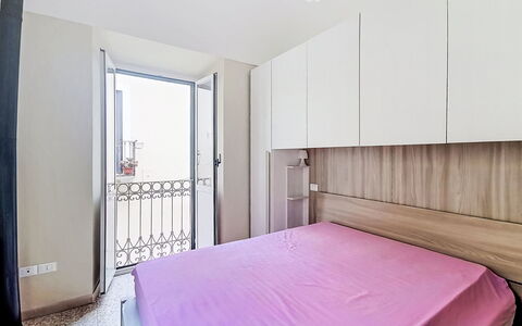 La Terrazza di Caramanico: Etage, Gulvbelægning, Indretning, Møbel, Træ, Værelse, Soveværelse, Seng, Hjem, Lejlighed