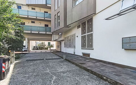 Gigi: Lejlighed, Urban Design, Kompositmateriale, Ejerlejlighed, Beton, Walkway, Gårdsplads, Indkørsel, Altan, Dagslys