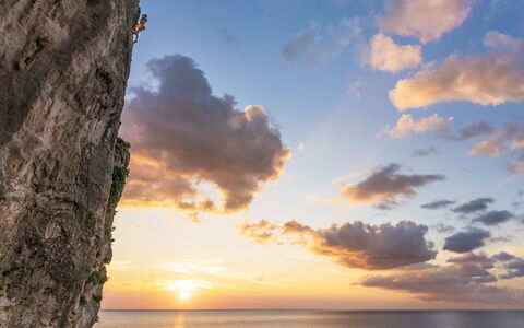 Cala Isulidda: Himmel, Blå, Sky, Vand, Horisont, Rots, Hav, Solnedgang, Skønhed, Coastal Og Oceaniske Landskabsformer