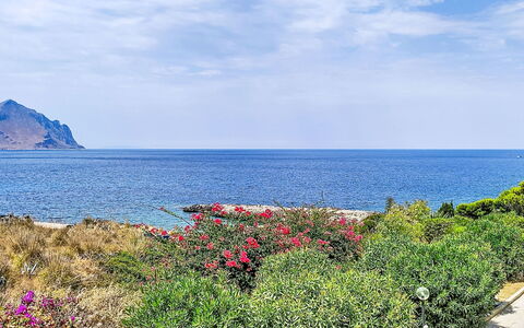 Cala Isulidda: Blå, Vand, Krop Af Vand, Kyst, Hav, Coastal Og Oceaniske Landskabsformer, Sommer, Horisont, Ocean, Strand