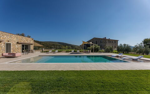 La Calcinaia Country House, Bucine: Landskab, Land Lot, Almindeligt, Estate, Svømmepøl, Stuehus, Landscaping, Villa