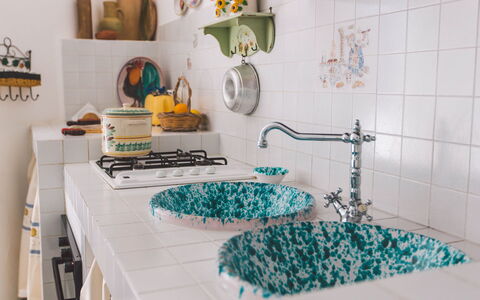 Villa Ferradina 4+2: Køkken, Tap, Countertop, Vvs, Sanitærarmatur, Porcelæn, Keramisk, Flise, Maling, Serveware