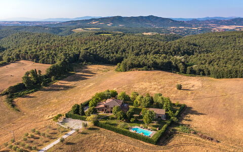 Villa Augusto 10: Naturlige Landskab, Landskab, Almindeligt, Græs-, Landdistrikt, Land Lot, Menneskelig Bosættelse, Mark, Fugleperspektiv, Plantation