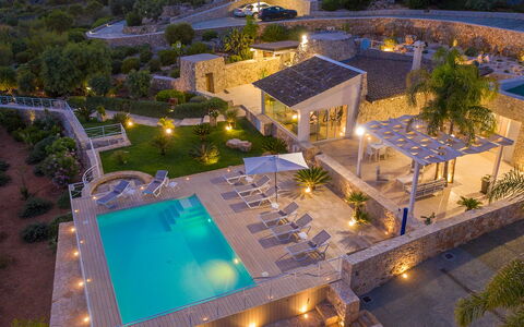 Tenuta Scialandre 10: Svømmepøl, Udvej, Estate, Boligområde, Eco Hotel, Mansion, Villa, Thermae, Hacienda, Paraply