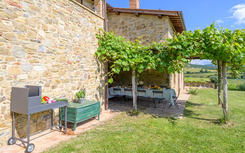 Podere Pomasciano 10: Udendørs Bord, Udendørs Møbler, Køkken & Spisebord, Have, Stuehus, Skygge, Backyard, Gård, Gårdhave, Stol