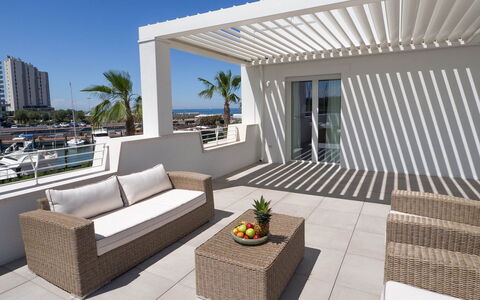 Portoverde Beach Villa 12: Lejlighed, Møbel, Arkitektur, Boligområde, Hjem, Altan, Etage, Indretning, Udendørs Møbler, Ejerlejlighed