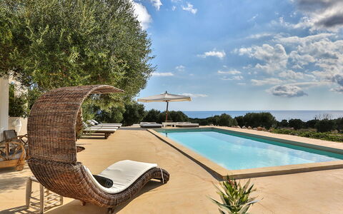 Villa Pajare Francesi 8+2: Blå, Møbel, Skygge, Udendørs Møbler, Udvej, Hav, Stol, Tropics, Kyst, Eco Hotel