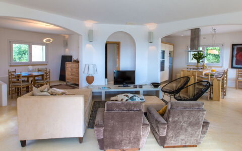 Villa Pajare Francesi 8+2: Møbel, Indretning, Gulvbelægning, Etage, Couch, Loft, Træ, Stue, Værelse, Lejlighed