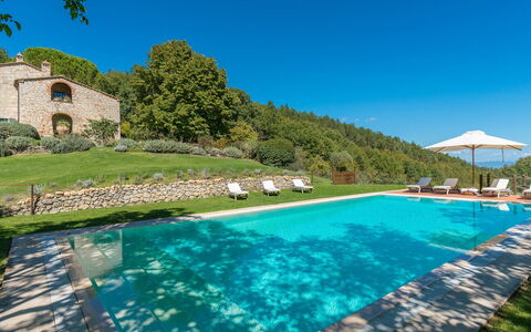 Monticchia 10: Blå, Naturlige Landskab, Estate, Svømmepøl, Have, Landscaping, Stuehus, Villa, Eco Hotel, Hacienda