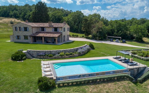 Villa le Fontane 12: Svømmepøl, Estate, Stuehus, Sommerhus, Lawn, Villa, Have, Mansion, Hacienda, Landscaping
