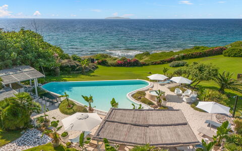 Villa Ambra 10: Udvej, Svømmepøl, Kyst, Coastal Og Oceaniske Landskabsformer, Sky, Hav, Eco Hotel, Ocean, Tropics, Kyst