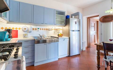 Corazza 6+1: Køkken, Køkken Apparat, Større Bandage, Countertop, Indretning, Cabinetry, Gulvbelægning, Møbel, Husholdningsapparat, Værelse