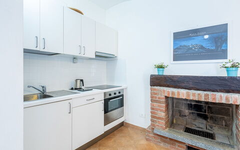 Cascina la Valle 10+2: Gulvbelægning, Indretning, Træ, Møbel, Etage, Loft, Værelse, Lejlighed, Cabinetry, Køkken