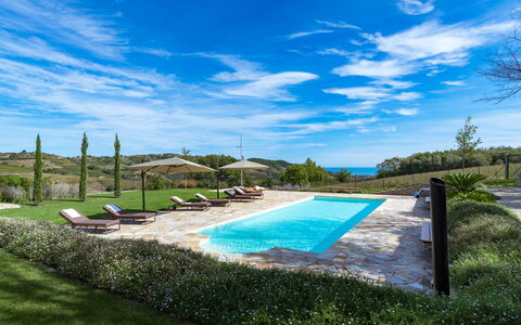 Borgo da Monte 8: Blå, Land Lot, Landscaping, Have, Walkway, Svømmepøl, Eco Hotel, Udendørs Møbler, Plantation