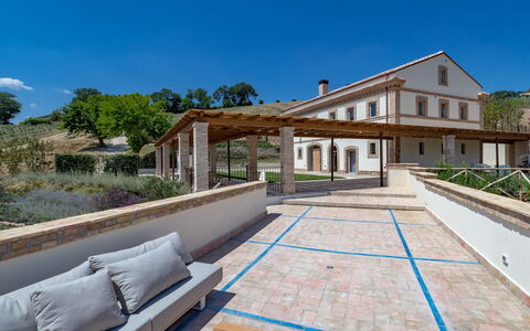 Dimora Montefiore 11: Estate, Villa, Hacienda, Altan, Mansion, Stuehus, Gårdsplads