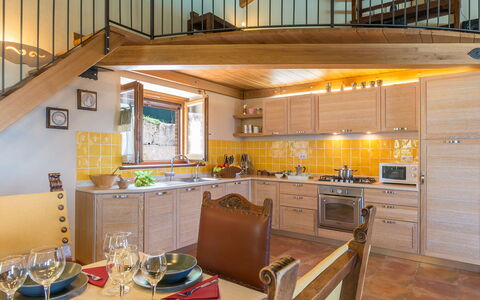 Il Casale del Nonno 8+2: Møbel, Køkken, Indretning, Gulvbelægning, Countertop, Træ, Etage, Loft, Værelse, Cabinetry