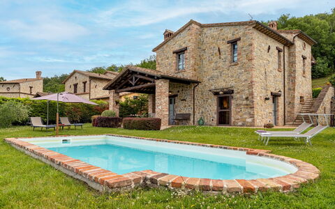 San Rocco 4: Sommerhus, Hjem, Stuehus, Estate, Have, Mansion, Gård, Villa, Lawn, Landscaping