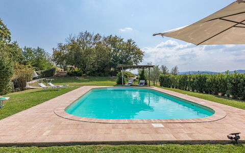 Podere di Salci 10: Blå, Svømmepøl, Have, Skygge, Estate, Landscaping, Hacienda, Backyard, Eco Hotel, Gård