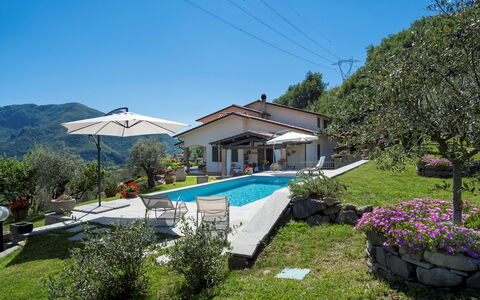 Villa Costanza 6: Svømmepøl, Bakke, Bjergkæde, Hill Station, Udvej, Eco Hotel, Fritid, Dal, Villa, Hacienda