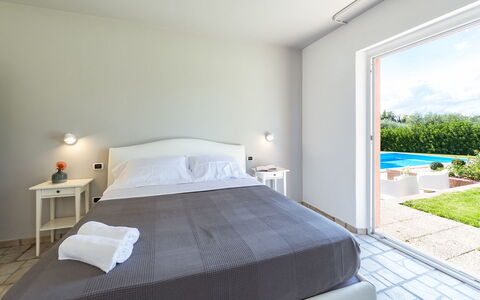 Villa Ninetta 10+1: Svømmepøl, Hotel, Villa, Udendørs Møbler