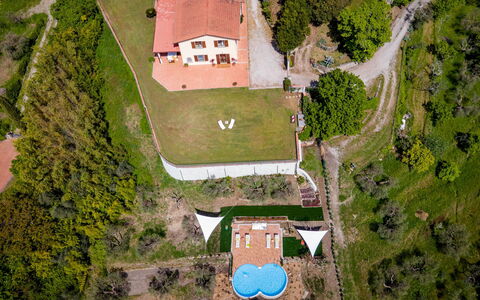 Villa Desiderio 9: Landskab, Fugleperspektiv, Landdistrikt, Land Lot, Luftfotografering, Estate, Hældning, Have, Landscaping, Plantation