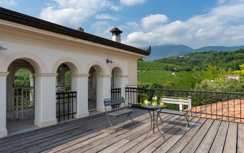 Villa Barchessa Panigai 8: Veranda, Altan, Bjergkæde, Estate, Baluster, Villa, Dæk, Eco Hotel, Hegn, Hacienda