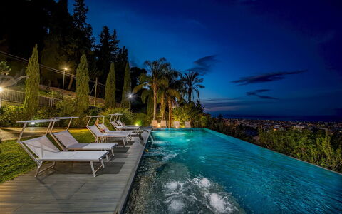 Villa Relax 12+2: Blå, Svømmepøl, Udvej, Eco Hotel, Ferieby, Fugleperspektiv, Hotel, Luftfotografering, Thermae