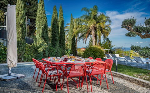 Villa Relax 12+2: Møbel, Udendørs Møbler, Stol, Have, Udendørs Bord, Skygge, Eco Hotel, Landscaping, Udvej