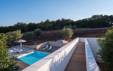 Trullo Santa Pazienza 6+3: Kompositmateriale, Svømmepøl