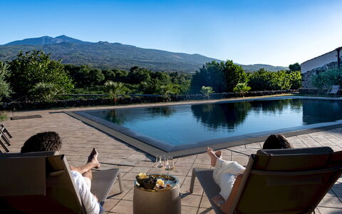 Villa Terre Normanne 10: Vand, Svømmepøl, Afspejling, Fritid, Udendørs Møbler, Udvej, Eco Hotel, Reflekterende Pool, Ferieby, Paraply
