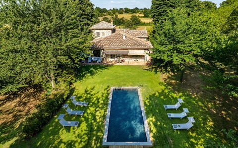 Casale dei Tigli 8: Estate, Hjem, Lawn, Sommerhus, Have, Stuehus, Landscaping, Mansion, Villa, Gård