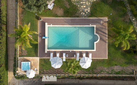 Villa Alessia 6: Svømmepøl, Udvej, Udendørs Møbler, Kompositmateriale, Eco Hotel, Thermae, Fritid, Liggestol, Water Feature, Hacienda